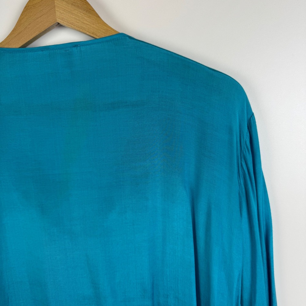 Chicos Embellished Tunic Top Size 3 XL Blue Viscose Beaded Neck Resort Tropical - Picture 5 of 11